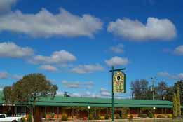Deniliquin Country Club Motor Inn - VIC Tourism 0