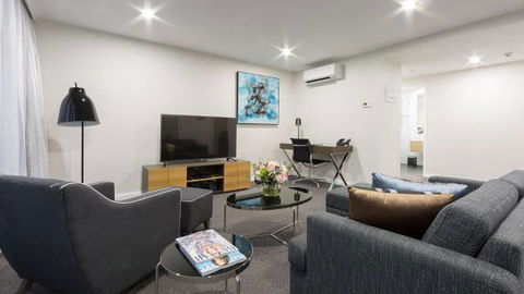 Avenue Hotel Canberra - VIC Tourism 4