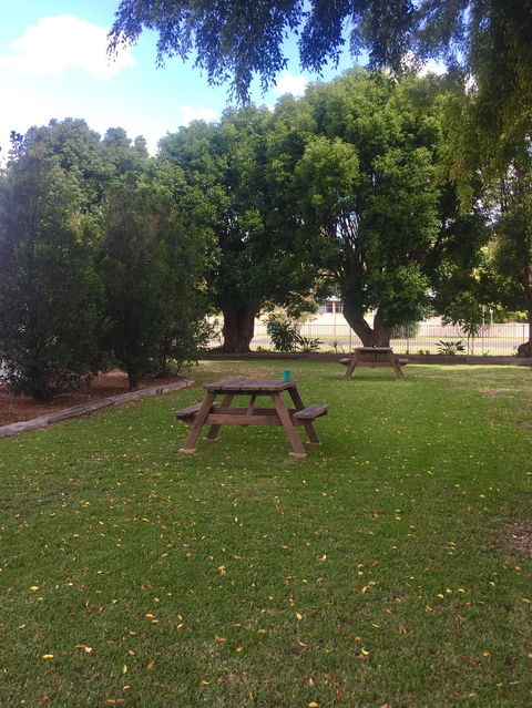 Bundaberg Spanish Motor Inn - VIC Tourism 3