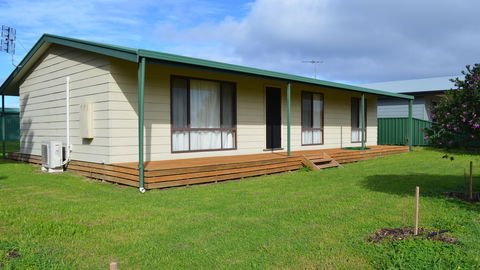 Elanora - VIC Tourism 0