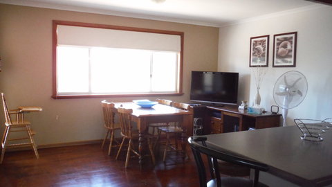 Seashells - VIC Tourism 0