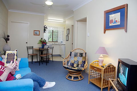 Flaxton Country Lodge Motel QLD P/L - VIC Tourism 3