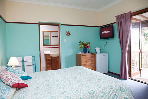 Flaxton Country Lodge Motel QLD P/L - VIC Tourism 0