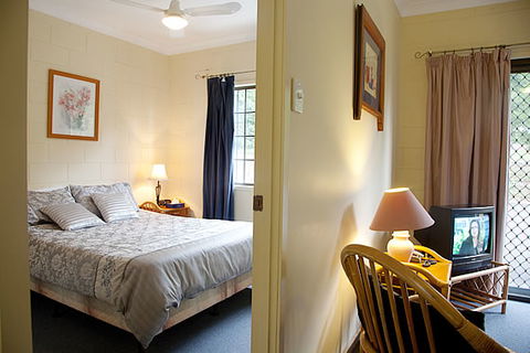 Flaxton Country Lodge Motel QLD P/L - VIC Tourism 2