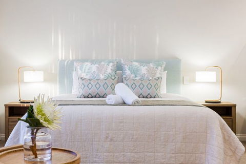 Azure Holiday House - VIC Tourism 14