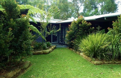 Art House Accommodation - VIC Tourism 0