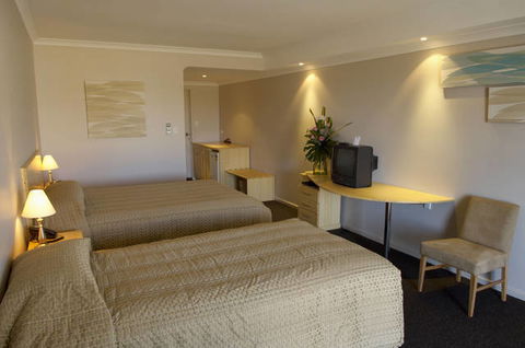 Dog Rock Motel - VIC Tourism 4