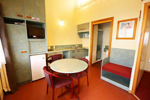 Downs Motel - VIC Tourism 7