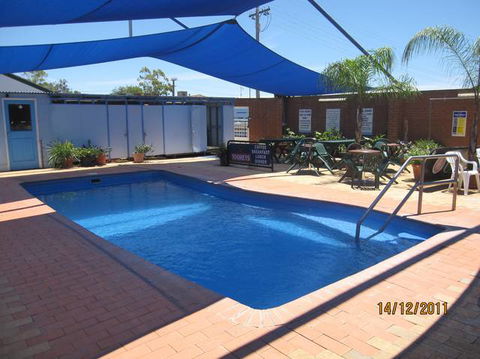 Dragon Phoenix Resort & Restaurant - VIC Tourism 12
