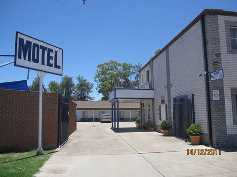Dragon Phoenix Resort & Restaurant - VIC Tourism 13