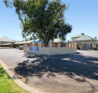 Drakesbrook Hotel - VIC Tourism
