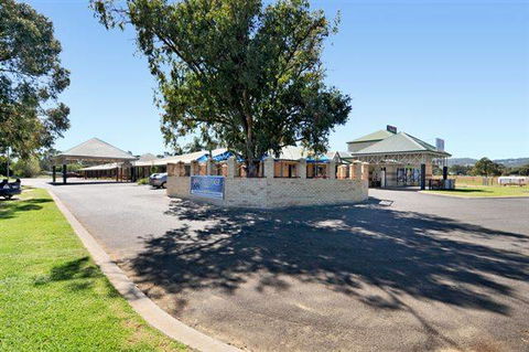 Drakesbrook Hotel - VIC Tourism 0