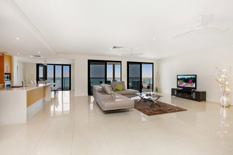 Eagles Nest - VIC Tourism 0