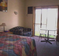 Eco Inn Warners Bay - VIC Tourism