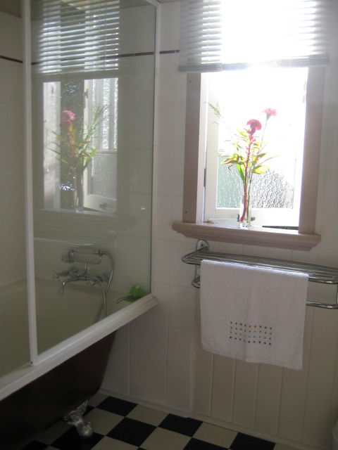 Eco Queenslander Holiday Home - VIC Tourism 5
