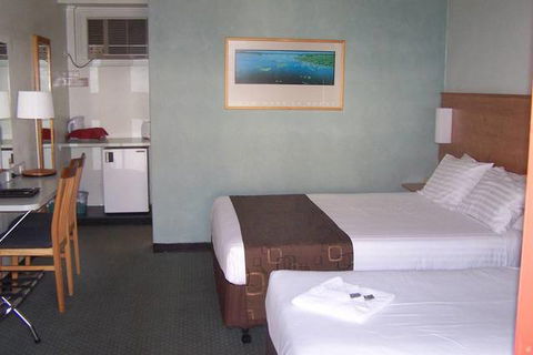 Econo Lodge Griffith Motor Inn - VIC Tourism 0