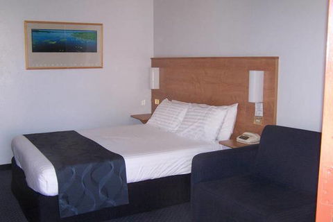 Econo Lodge Griffith Motor Inn - VIC Tourism 4