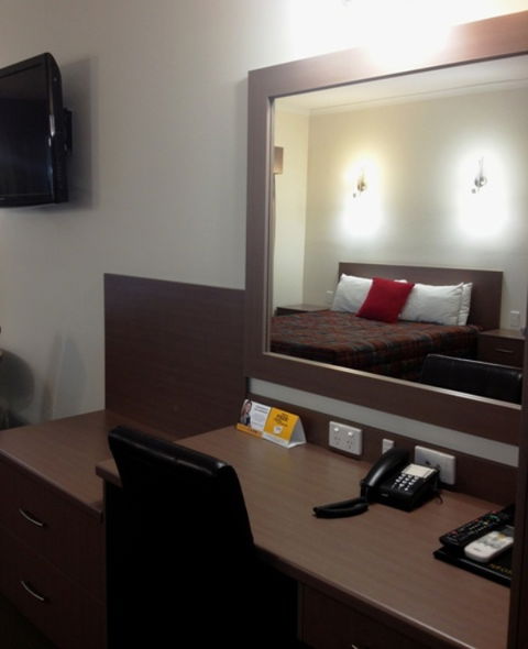 Econolodge Heritage Inn - VIC Tourism 7