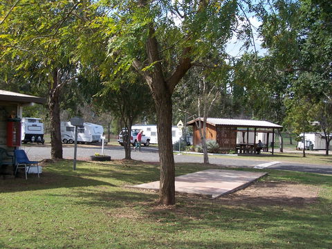 Eidsvold Caravan Park - VIC Tourism 0