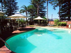 El Lago Waters Resort - VIC Tourism 1