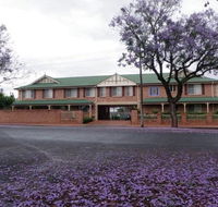 Endeavour Court Motor Inn - VIC Tourism