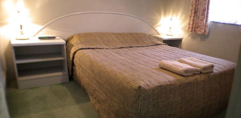 Estelle Kramer Motor Inn - VIC Tourism 4