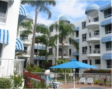 Estoril On Moffat - VIC Tourism 1