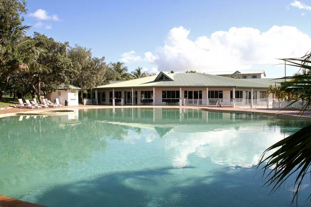 Fraser Island QLD VIC Tourism