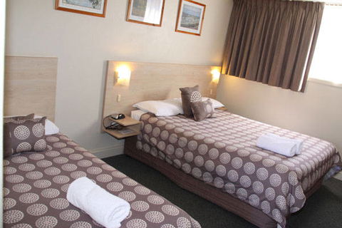 Fitzroy Motor Inn - VIC Tourism 3