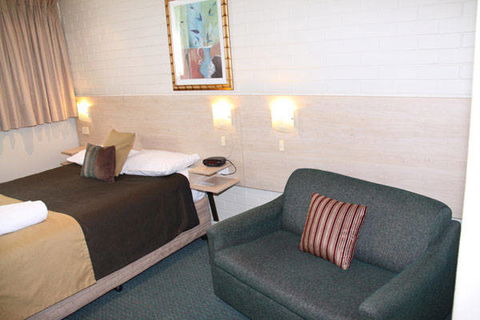 Fitzroy Motor Inn - VIC Tourism 8