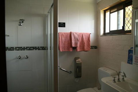 Forest Lodge Motor Inn & Restaurant - VIC Tourism 2