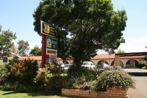 Forest Lodge Motor Inn & Restaurant - VIC Tourism 5