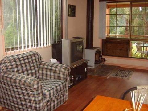 Gellibrand River Valley Cabins - VIC Tourism 1
