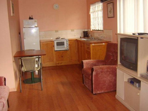 Gellibrand River Valley Cabins - VIC Tourism 3