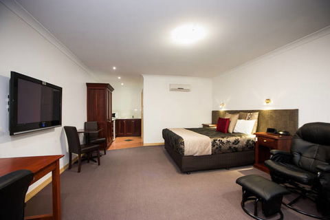 Georgian Motor Lodge - VIC Tourism 0