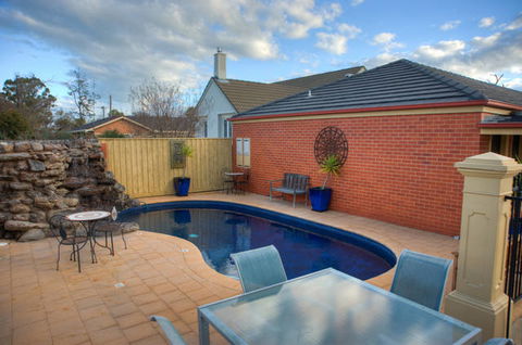 Georgian Motor Lodge - VIC Tourism 2