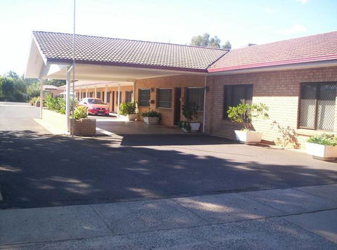 Gilgandra Motel - VIC Tourism 0