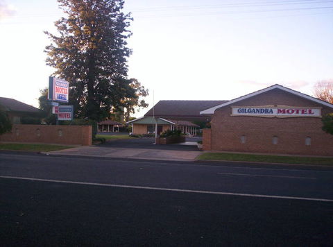 Gilgandra Motel - VIC Tourism 1