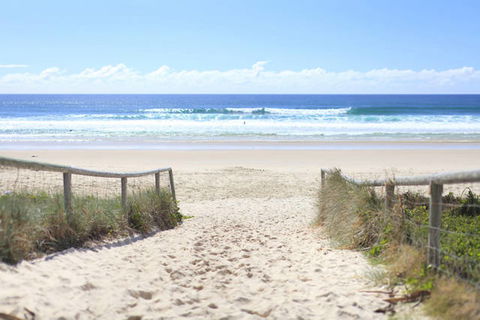 Golden Riviera Beach Resort - VIC Tourism 0