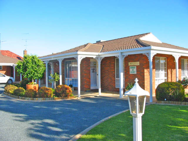 Combaning NSW VIC Tourism