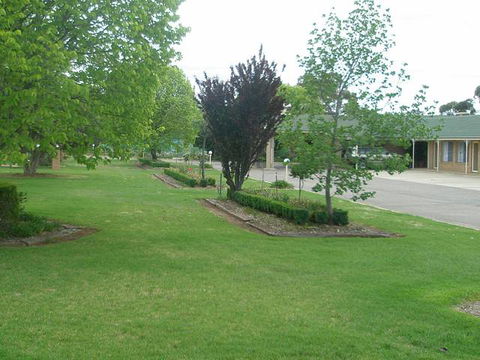 Golfview Motor Inn - VIC Tourism 1