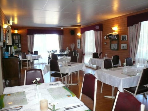 Grong Grong Motor Inn - VIC Tourism 2