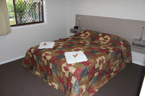 Hervey Bay Colonial Lodge - VIC Tourism 0