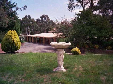 High Country Motel & Tours - VIC Tourism 0