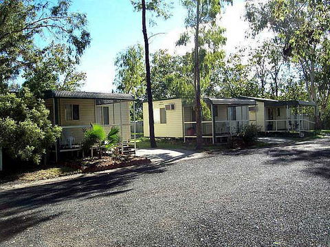 Highway Tourist Village - VIC Tourism 0