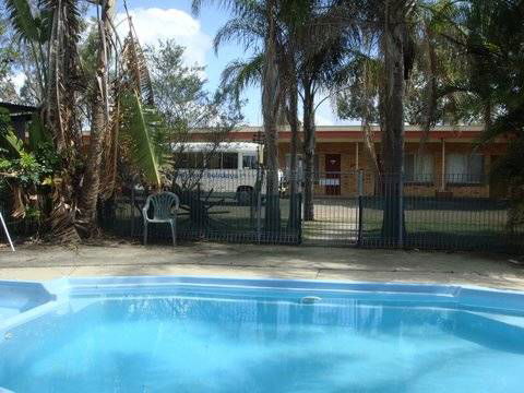 Hilldrop Motor Inn - VIC Tourism 0