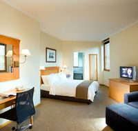 Holiday Inn Old Sydney - VIC Tourism