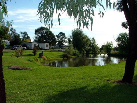 Horseshoe Motor Village Caravan Park - VIC Tourism 0