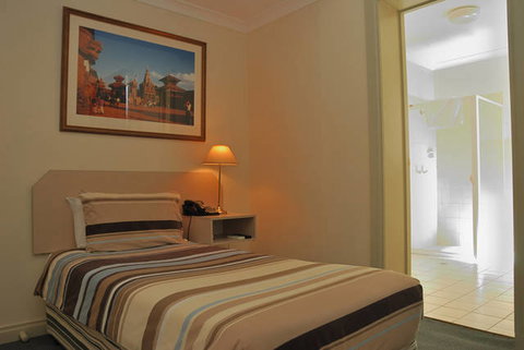 Hotel Dolma - VIC Tourism 4
