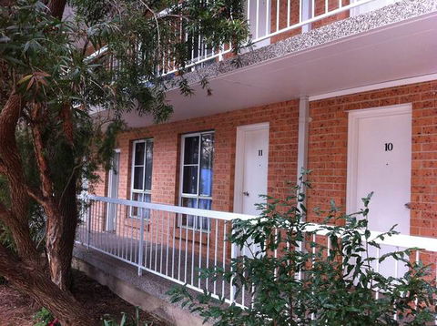 Huskisson Beach Motel - VIC Tourism 1